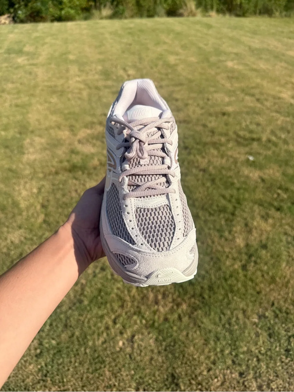 Nike Women's Athletic Shoe - Pale Pink